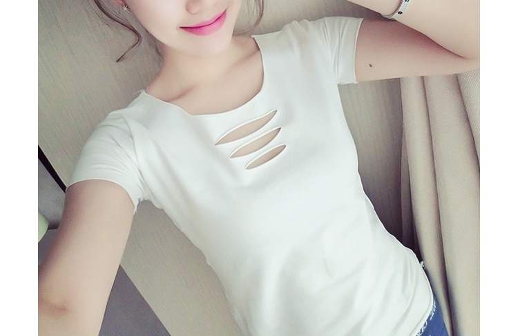 เสื้อยืดแฟชั่นแขนสั้น ไม่เย็บขอบ ดีเทลแต่งขาดๆ รหัส 1511-สีขาว