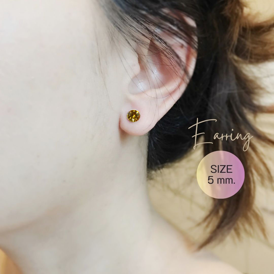 ต่างหูเงินแท้92.5% ประดับเพชร cz ขนาด 4-5 mm. เหมาะสำหรับเด็กและผู้ใหญ่ค่ะ (เรือนเงินแท้)