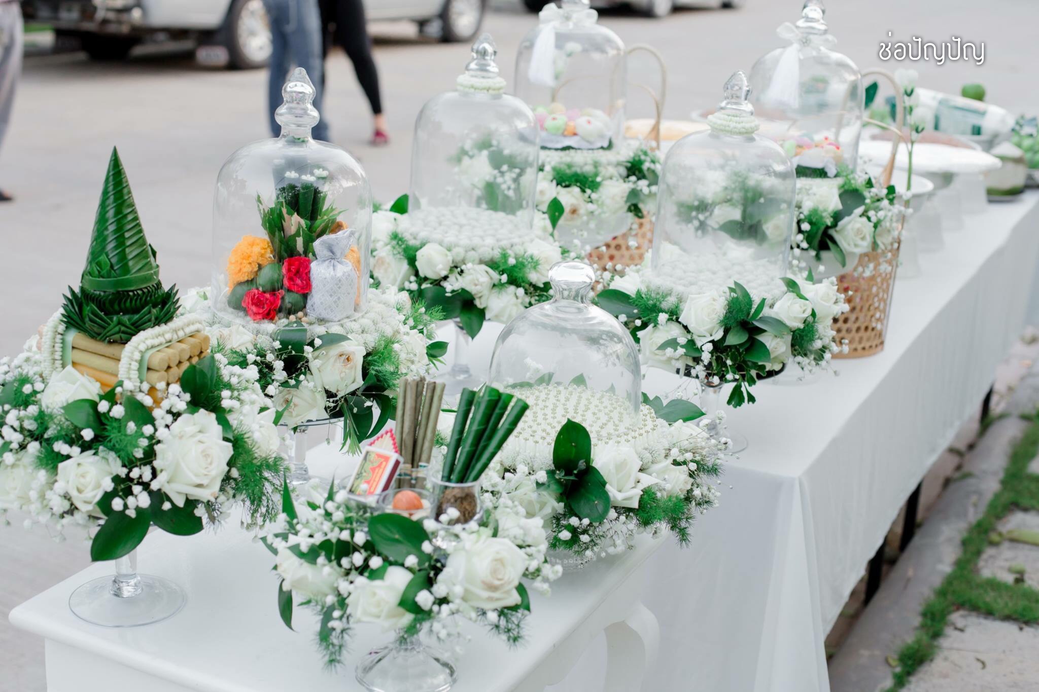 ขันหมากดอกไม้ปัก,ขันหมากสไตร์โมเดิร์น โทนขาวเขียว