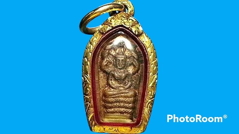 เหรียญนาคปรกใบมะขาม หลวงปู่โต๊ะ วัดประดู่ฉิมพลี เลี่ยมทองคำ