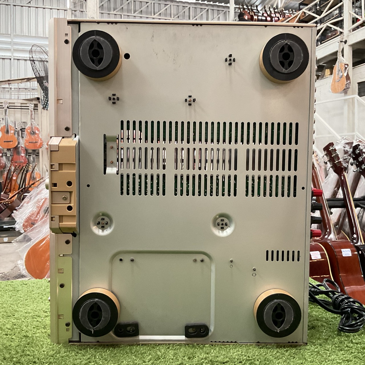 เครื่องขยายเสียง YAMAHA : DSP-AX620