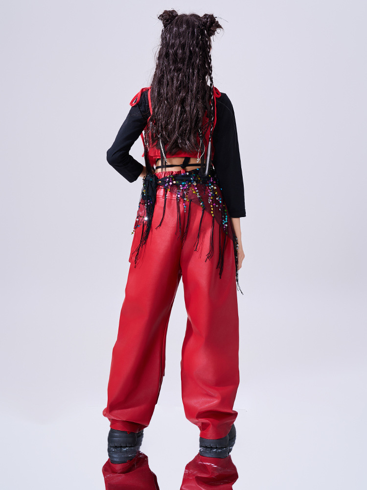 พร้อมส่ง ชุดเต้น เซ็ตเสื้อสายเดี่ยวปักเลื่อม+กางเกงวิ้ง