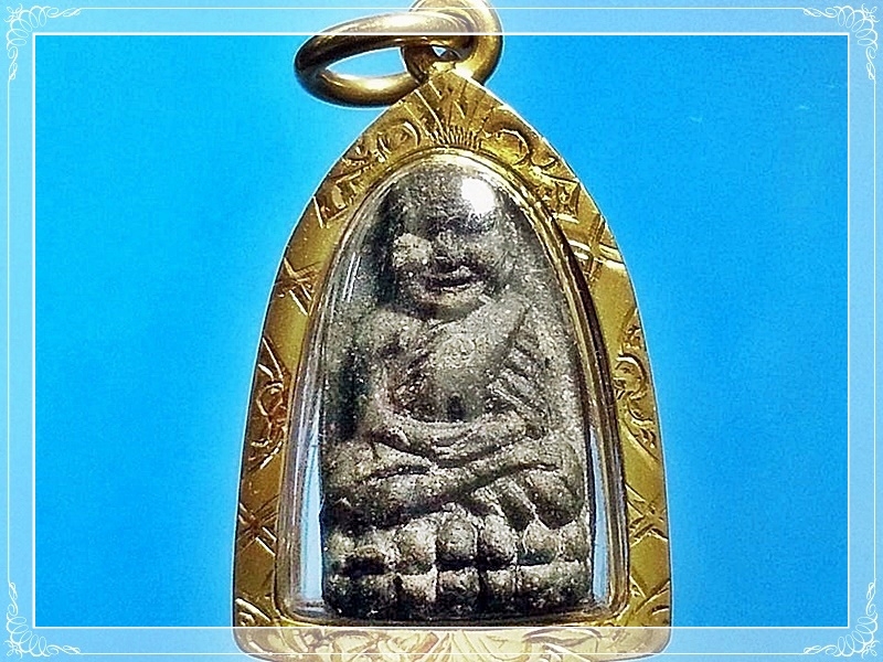 หลวงปู่ทวด วัดห้วยมงคล จ.ประจวบคีรีขันธ์ เลี่ยมทองคำพร้อมแขวน