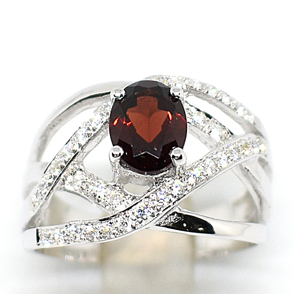 แหวนเงินแท้ราคาถูกชุบทองคำขาว พลอยแท้โกเมน 1.40 กะรัต เพชรCZ 0.38 กะรัต งานประณีตสวยงาม สั่งผลิตค่ะ