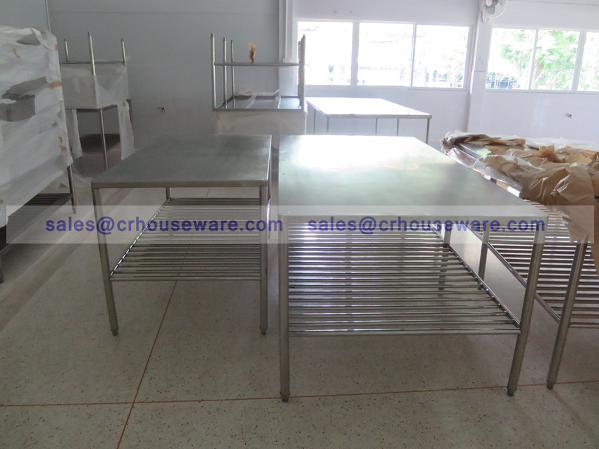 โต๊ะสเตนเลสสี่เหลี่ยม รหัส 002-UCN-1022,โต๊ะปฎิบัติการสเตนเลสส่งมหาวิทยาลัย 80*150 ซม