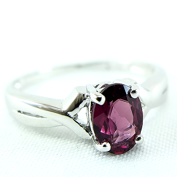 แหวนเงินแท้ราคาถูกชุบทองคำขาว โรโดไลท์การ์เน็ตแท้ 1.0 กะรัต งานประณีตสวยงาม สั่งผลิตค่ะ