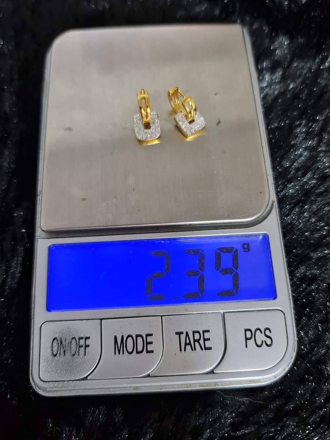 พร้อมส่งและสั่งผลิตต่างหูเพชรแท้ทรงสี่เหลี่ยม แต่งงาน หมั้น ใส่เที่ยว ออกงาน ทองคำ 9K เพชรกุหลาบแท้ 0.20 กะรัต 50 เม็๋ด ราคาถูกมาก ส่งฟรี