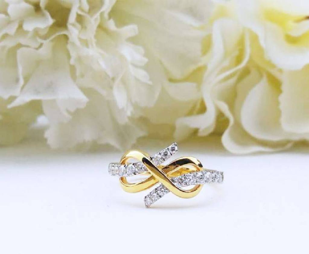 สั่งผลิตเพชรเบลเยี่ยมคัท แหวนแต่งงาน แหวนหมั้น ใส่เที่ยว ออกงาน แหวนทองคำ 18K เพชรแท้ 0.41 กะรัต 4.07 กรัม น้ำ 99 ราคาถูกมาก มีใบรับประกันค่ะ
