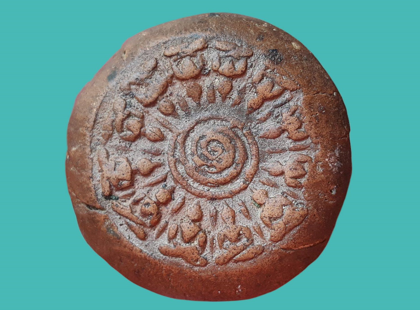 พระงบน้ำอ้อย กรุหนองแซง(หนองควายโซ) จ.สระบุรี สร้างในสมัยอยุธยาตอนปลาย เนื้อดิน จำนวนน้อย สภาพสวยสมบูรณ์ ไม่มีซ่อม