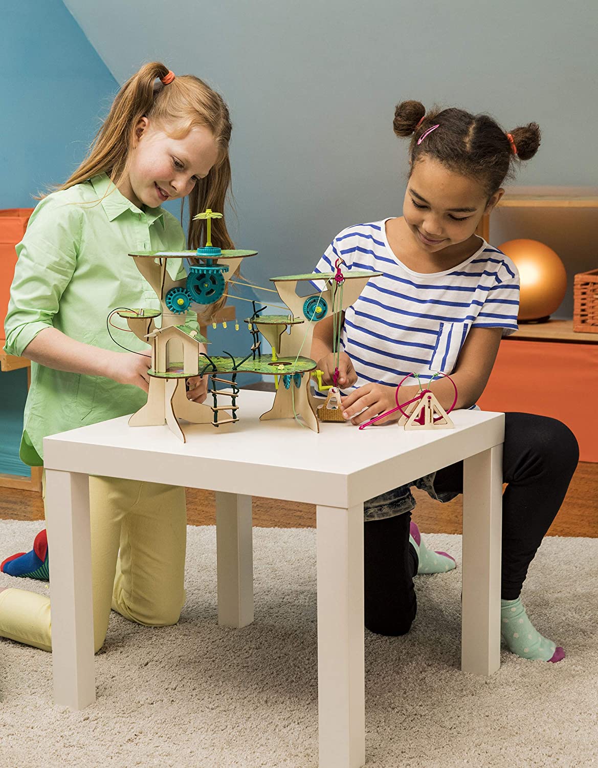 Thames & Kosmos Pepper Mint in The Great Treehouse Engineering Adventure Science Experiment Kit