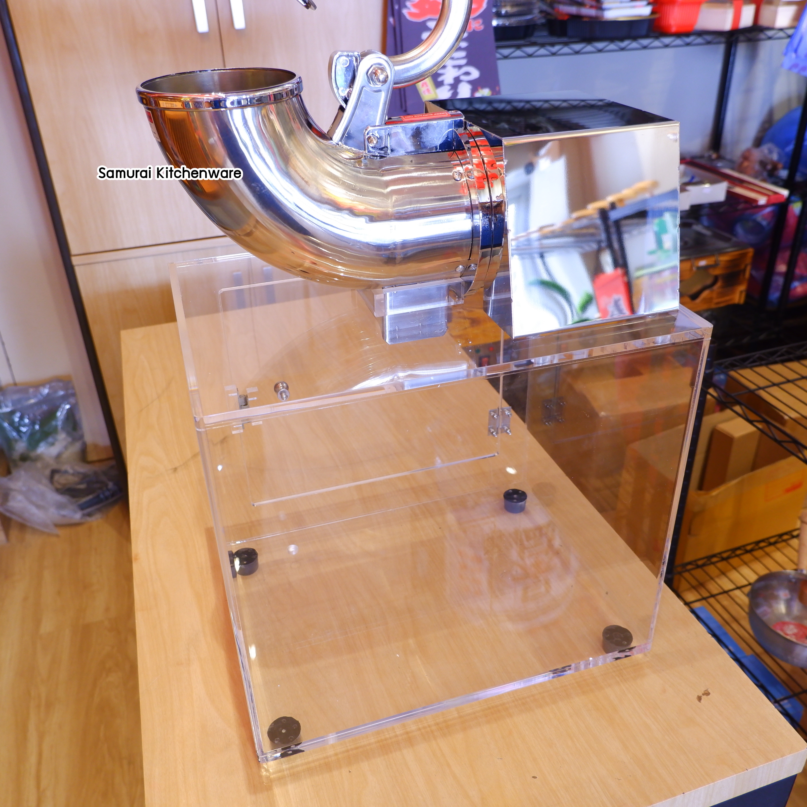 เครื่องทำน้ำแข็งใส เครื่องบดน้ำแข็งใส รุ่น ICE-303