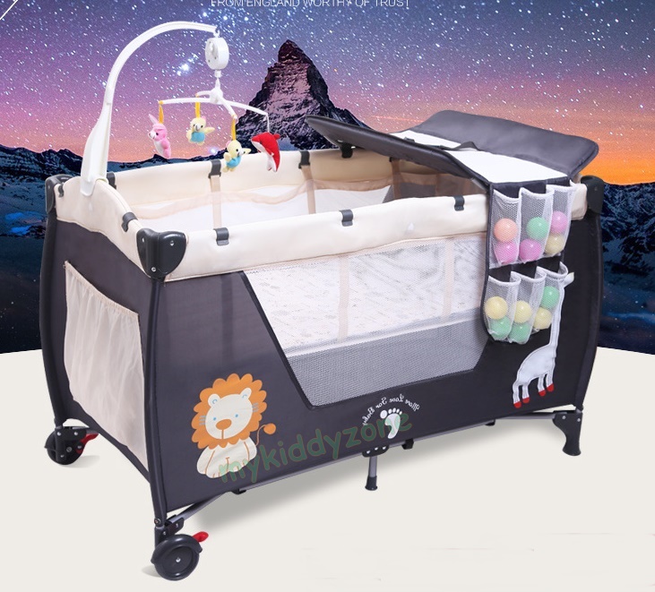 B10122(A3) เตียงPlay Pen เปลนอนเด็กเล็ก Brotis Model English style พร้อมแผ่นรองเปลี่ยนผ้าอ้อม