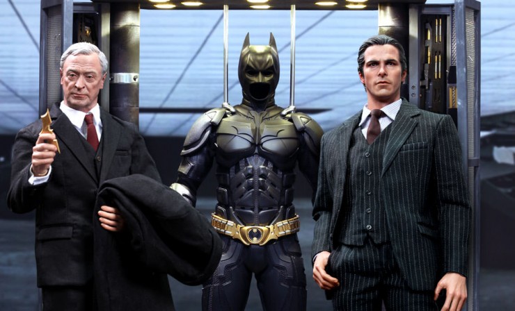 HOTTOYS - The Dark Knight - Batman Armory With Bruce Wayne & Alfred