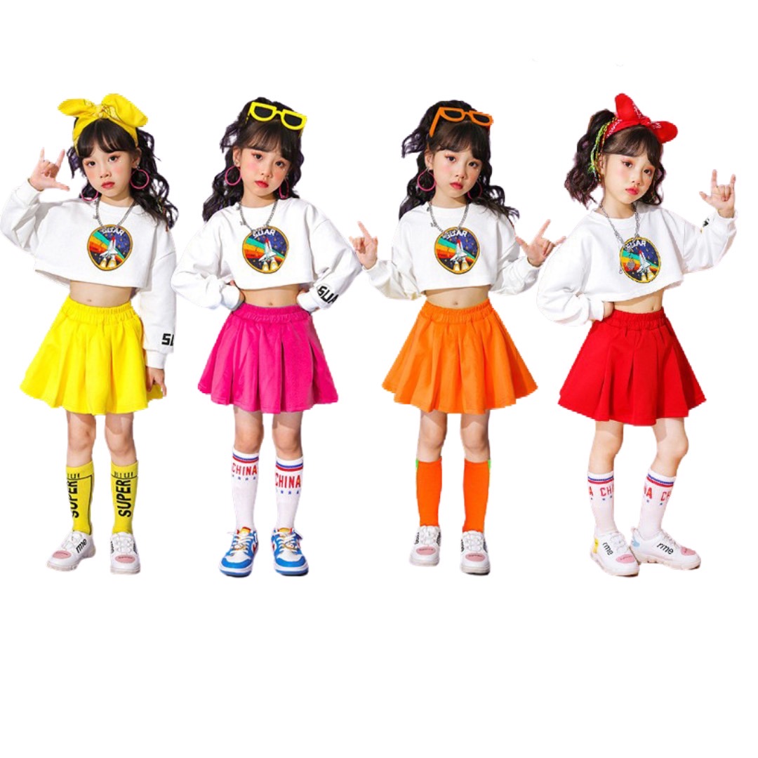 พร้อมส่ง ***ชุดเต้น เสื้อแขนยาวขาว เอวลอยพิมพ์ลายอก+กระโปรง เสื้อขาว กระโปรงแดง