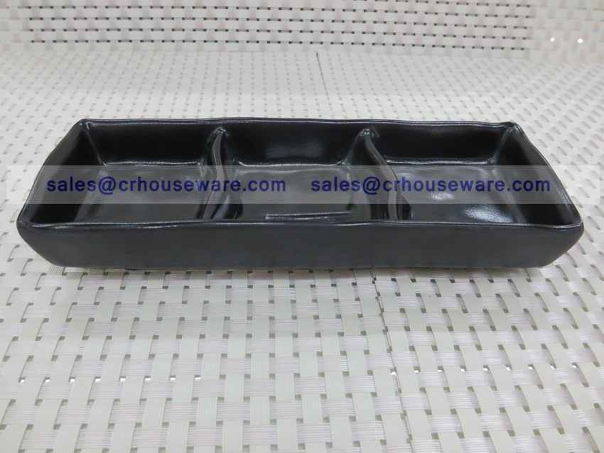 ถ้วยน้ำจิ้ม 3 ช่อง เมลามีนดำ 017-PX-F159026