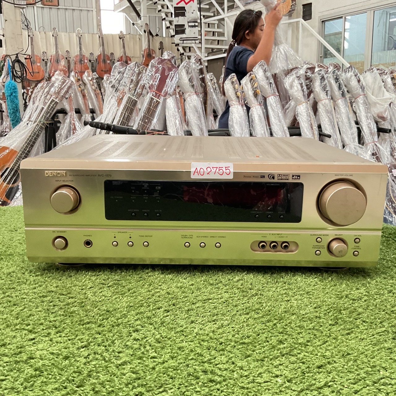 เครื่องขยายเสียง DENON : AVC-1570