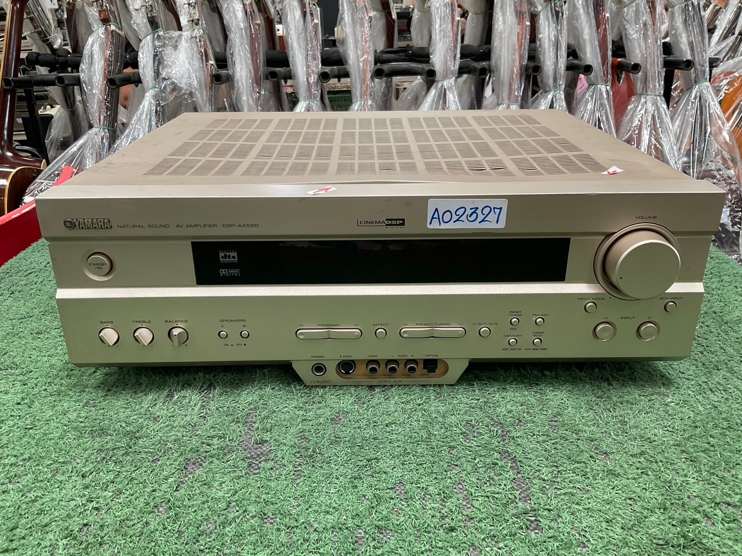 เครื่องขยายเสียง YAMAHA : DSP-AX520