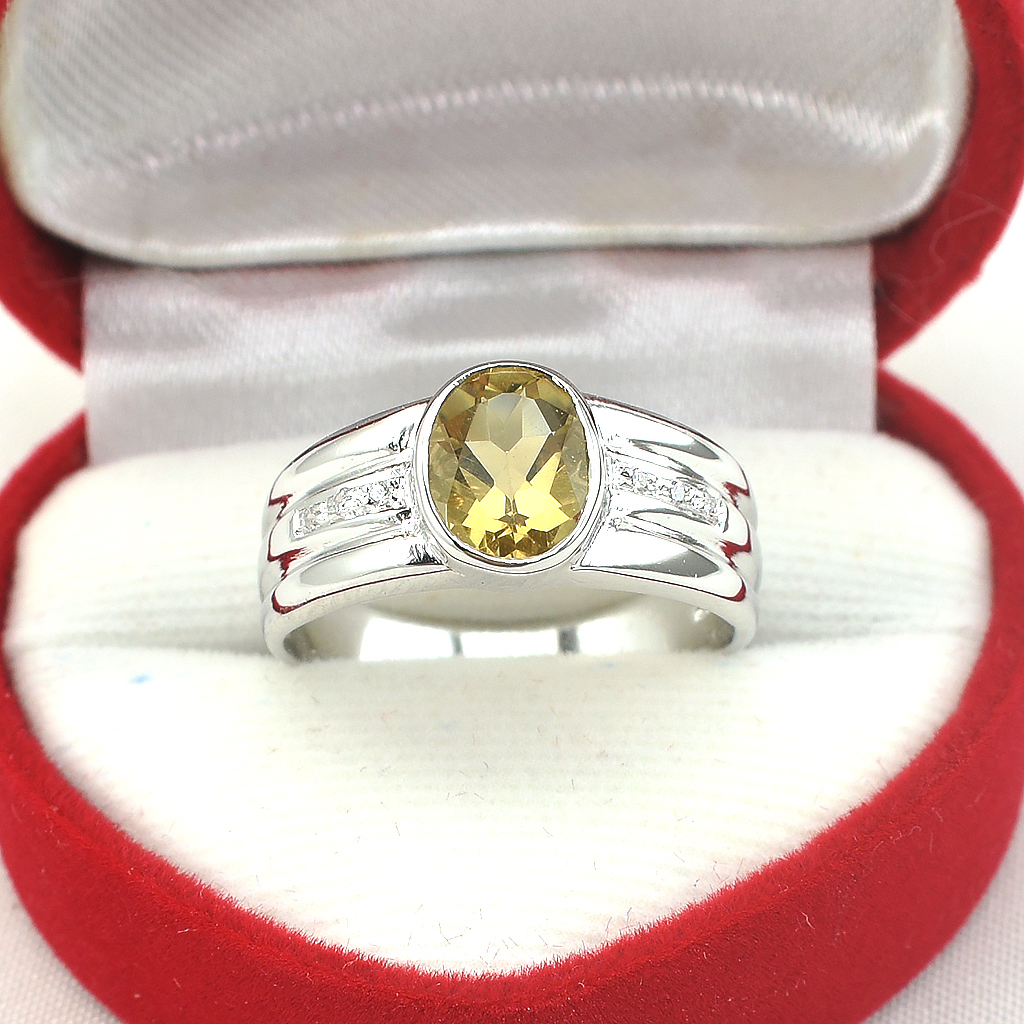 แหวนเงินแท้ราคาถูกชุบทองคำขาว พลอยแท้คอนยัคควอทซ์ 1.25 กะรัต เพชรCZ 0.06 กะรัต งานประณีตสวยงาม สั่งผลิตค่ะ