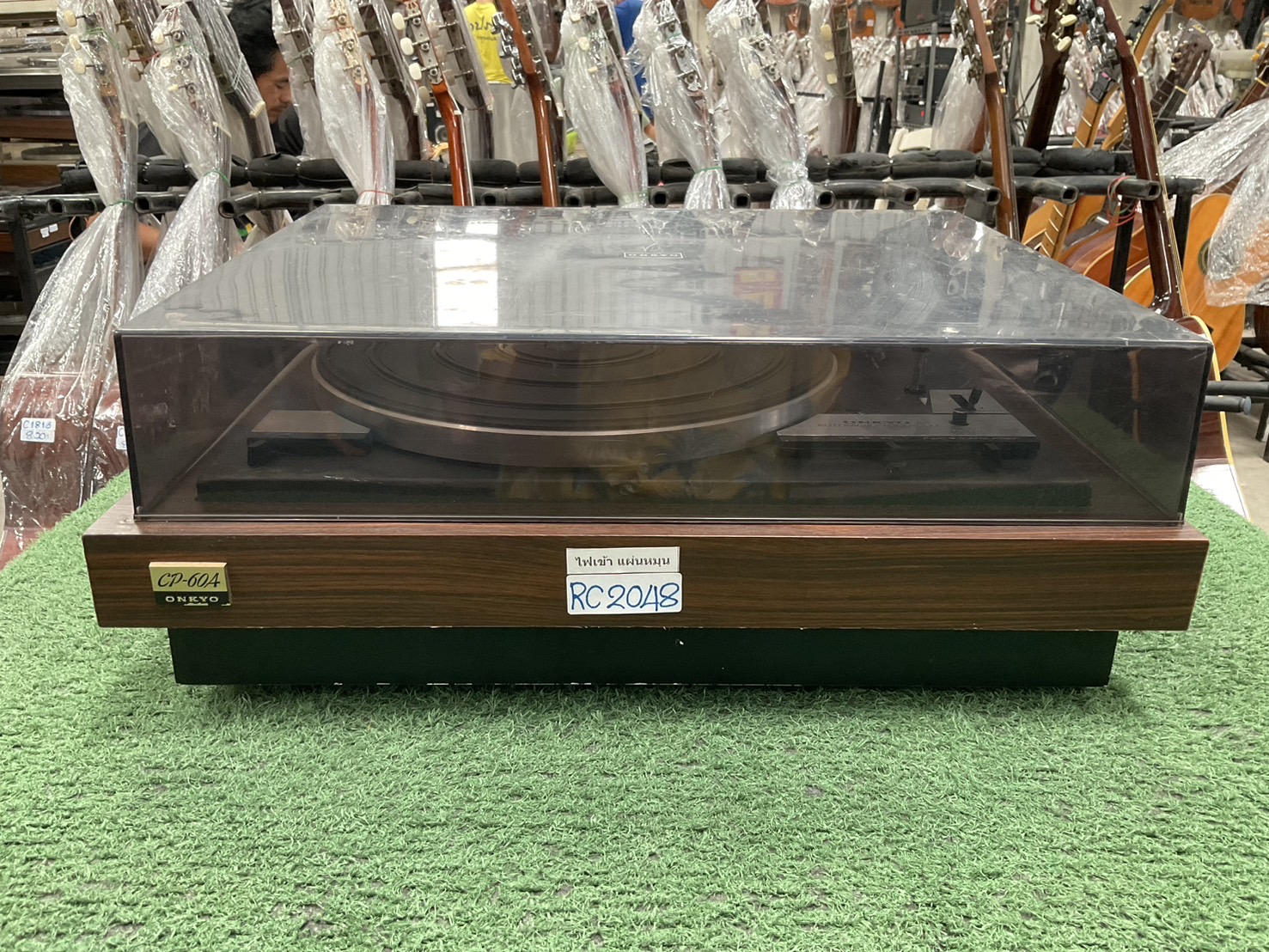เครื่องเล่นแผ่นเสียง ONKYO : CP-604