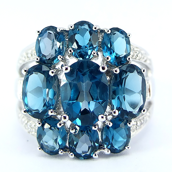 แหวนเงินแท้ราคาถูกชุบทองคำขาว ลอนดอนบลูโทปาซแท้ 8.60 กะรัต เพชรCZ 0.162 กะรัต งานประณีตสวยงาม สั่งผลิตค่ะ