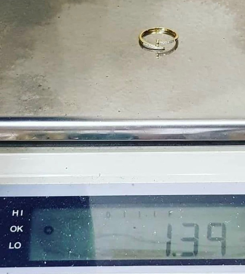 พร้อมส่งและสั่งผลิตแหวนเพชรแบรนด์ดัง แหวนตะปูดังมากขายดี แหวนแต่งงาน แหวนหมั้น ใส่เที่ยว ออกงาน แหวนทองคำ 9K เพชรกุหลาบแท้ 0.09 กะรัต 18 เม็ด ราคาถูกมาก ส่งฟรี