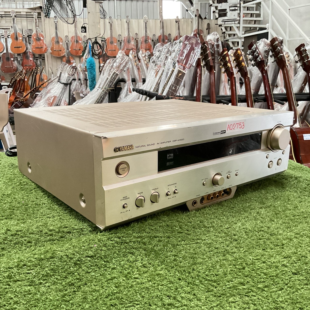 เครื่องขยายเสียง YAMAHA : DSP-AX620