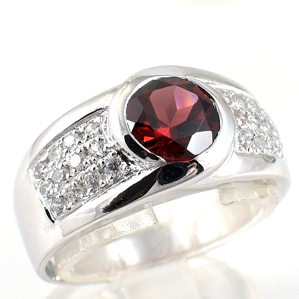 แหวนเงินแท้ราคาถูกชุบทองคำขาว พลอยแท้โกเมน 1.60 กะรัต เพชรCZ 0.36 กะรัต งานประณีตสวยงาม สั่งผลิตค่ะ