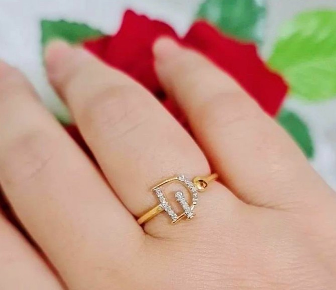 พร้อมส่งและสั่งผลิตแหวนเพชรรูปทรงแบรนด์ดัง คุณค่าที่คุณคู่ควร แหวนแต่งงาน แหวนหมั้น ใส่เที่ยว ออกงาน แหวนทองคำ 9K เพชรกุหลาบแท้ 0.06 กะรัต 18 เม็ด ราคาถูกมาก ส่งฟรี