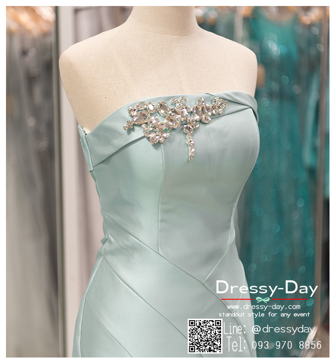 รหัส ชุดไปงานแต่งงาน : PFL026 ชุดราตรียาว สีฟ้า ผ้าไหม เกาะอกปักคริสตอล กระโปรงหางปลา สวยหรูสง่ามาก ใส่ไปงานแต่งงานกลางคืน งานกาล่าดินเนอร์ ชุดงานเลี้ยง ชุดพิธีกร งานพรอม งานบายเนียร์ งานเดินพรหมแดง ถ่ายพรีเวดดิ้ง