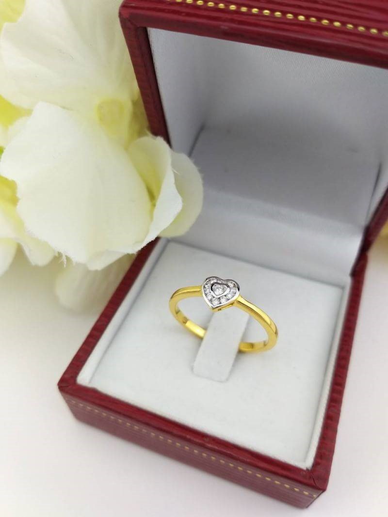 สั่งผลิตเพชรเบลเยี่ยมคัท แหวนแต่งงาน แหวนหมั้น ใส่เที่ยว ออกงาน แหวนทองคำ 18K เพชรแท้ 0.11 กะรัต 1.91 กรัม น้ำ 99 ราคาถูกมาก มีใบรับประกันค่ะ