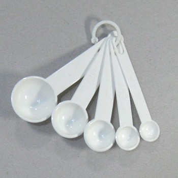 ช้อนตวง ถ้วยตวง สีขาว PN120/922