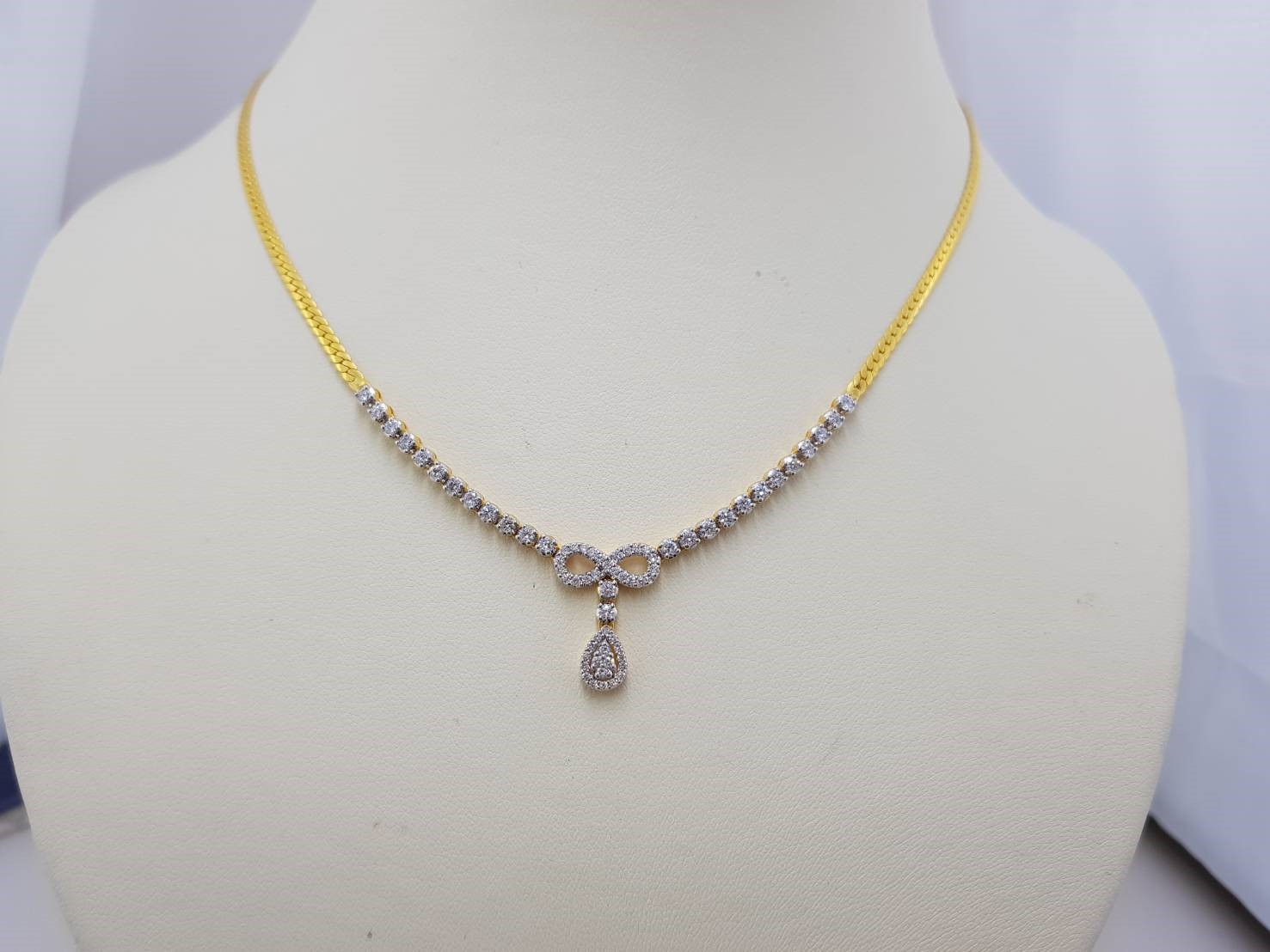 สั่งผลิตเพชรเบลเยี่ยมคัท แหวนแต่งงาน แหวนหมั้น ใส่เที่ยว ออกงาน แหวนทองคำ 18K เพชรแท้ 1.11 กะรัต 10.95 กรัม น้ำ 99 ราคาถูกมาก มีใบรับประกันค่ะ