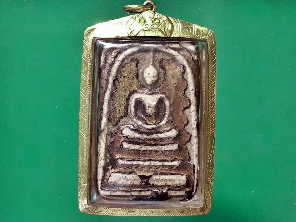 พระสมเด็จ เลี่ยมทอง