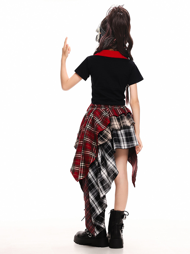 พร้อมส่ง**ชุดเต้น ชุดเซ็ทเสื้อแขนยาวเขียว+กางเกงขาสั้น กระโปรงสก๊อตแดง