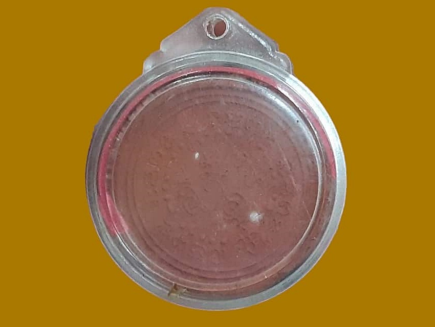 จตุคามรามเทพ เนื้อผงแดง มหายันต์ เลี่ยมพลาสติกกันน้ำพร้อมใช้