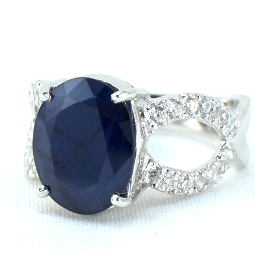 แหวนเงินแท้ราคาถูกชุบทองคำขาว ไพลินแท้ 5.75 กะรัต เพชรCZ 0.42 กะรัต งานประณีตสวยงาม สั่งผลิตค่ะ