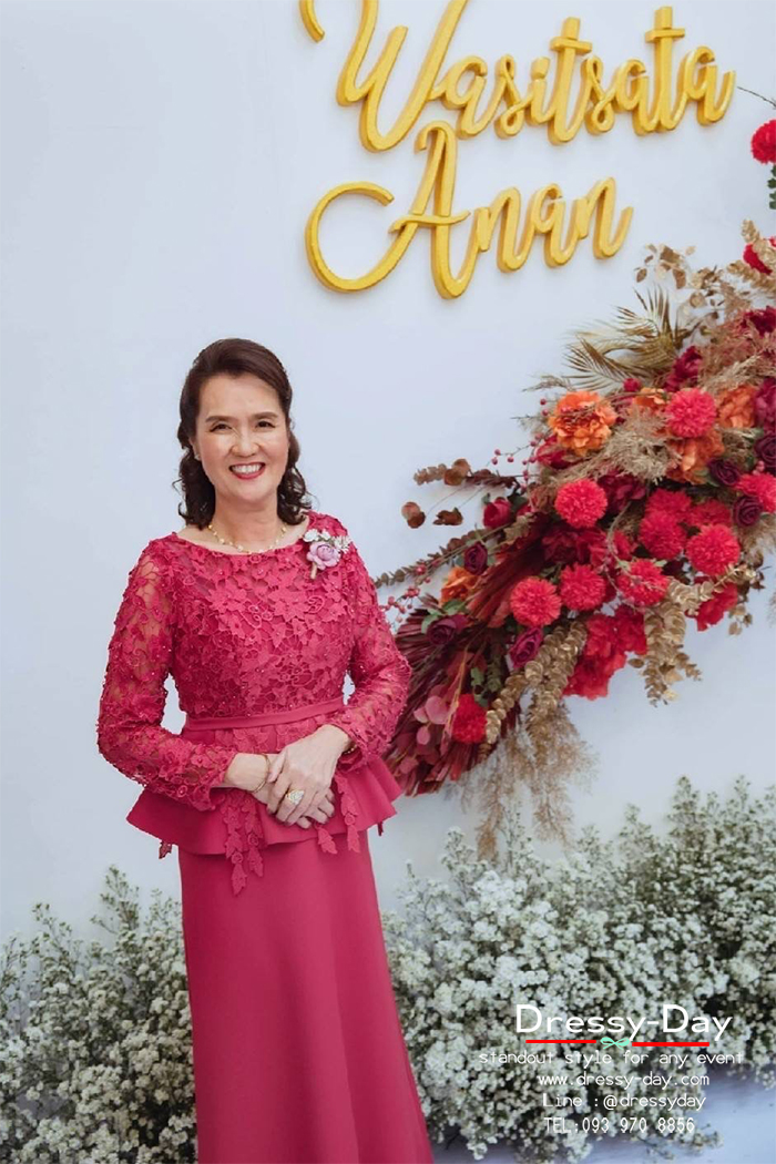 ชุดราตรีแม่เจ้าสาว