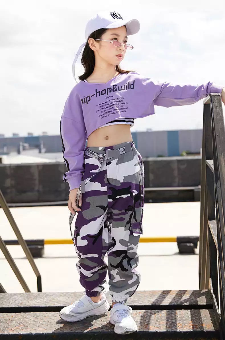 ชุดเต้น ชุดแดนซ์ เสื้อแขนยาวสีม่วง+ครอปตัวใน+กางเกงขายาว ลายทหาร