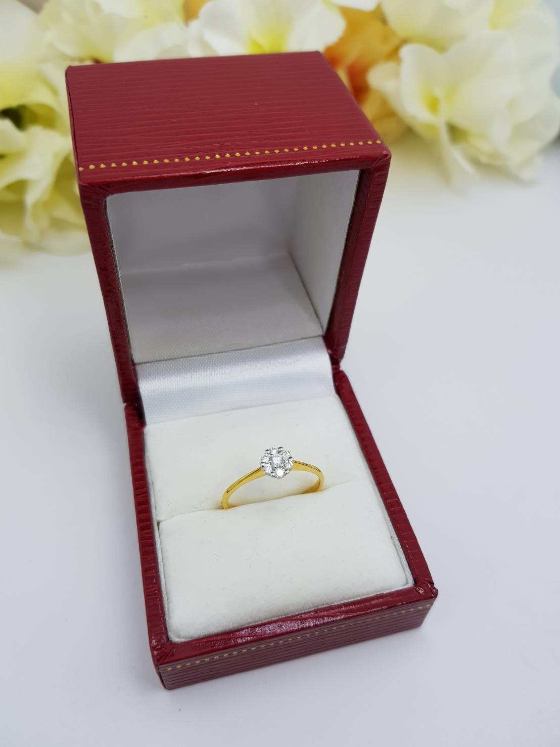 สั่งผลิตเพชรเบลเยี่ยมคัท แหวนแต่งงาน แหวนหมั้น ใส่เที่ยว ออกงาน แหวนทองคำ 18K เพชรแท้ 0.20 กะรัต 1.40 กรัม น้ำ 99 ราคาถูกมาก มีใบรับประกันค่ะ