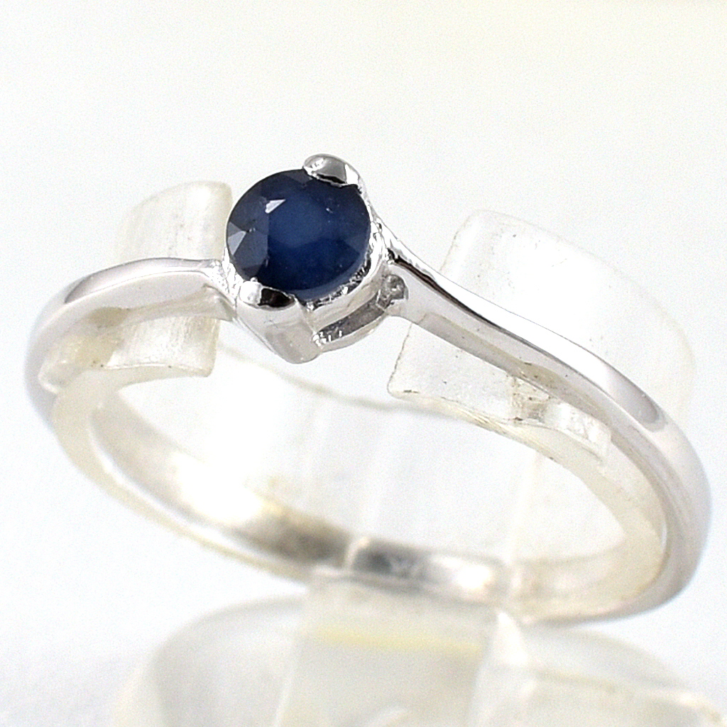 แหวนเงินแท้ราคาถูกชุบทองคำขาว ไพลินแท้ 0.35 กะรัต งานประณีตสวยงาม สั่งผลิตค่ะ