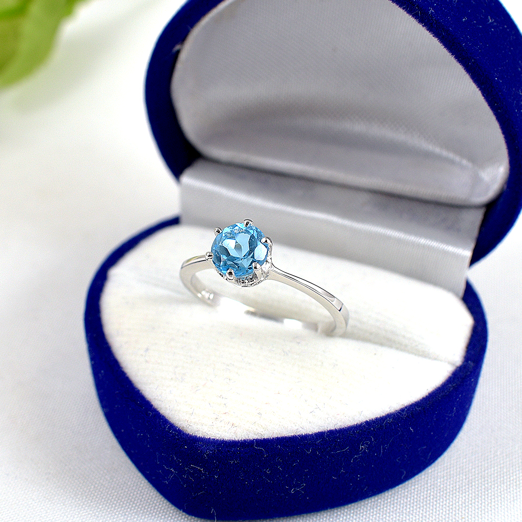 แหวนเงินแท้ราคาถูกชุบทองคำขาว สวิสบลูโทปาซแท้ 1.25 กะรัต งานประณีตสวยงาม สั่งผลิตค่ะ