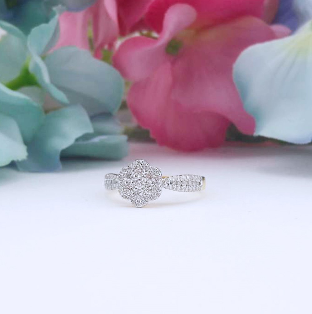 สั่งผลิตเพชรเบลเยี่ยมคัท แหวนแต่งงาน แหวนหมั้น ใส่เที่ยว ออกงาน แหวนทองคำ 18K เพชรแท้ 0.59 กะรัต 2.99 กรัม น้ำ 99 ราคาถูกมาก มีใบรับประกันค่ะ