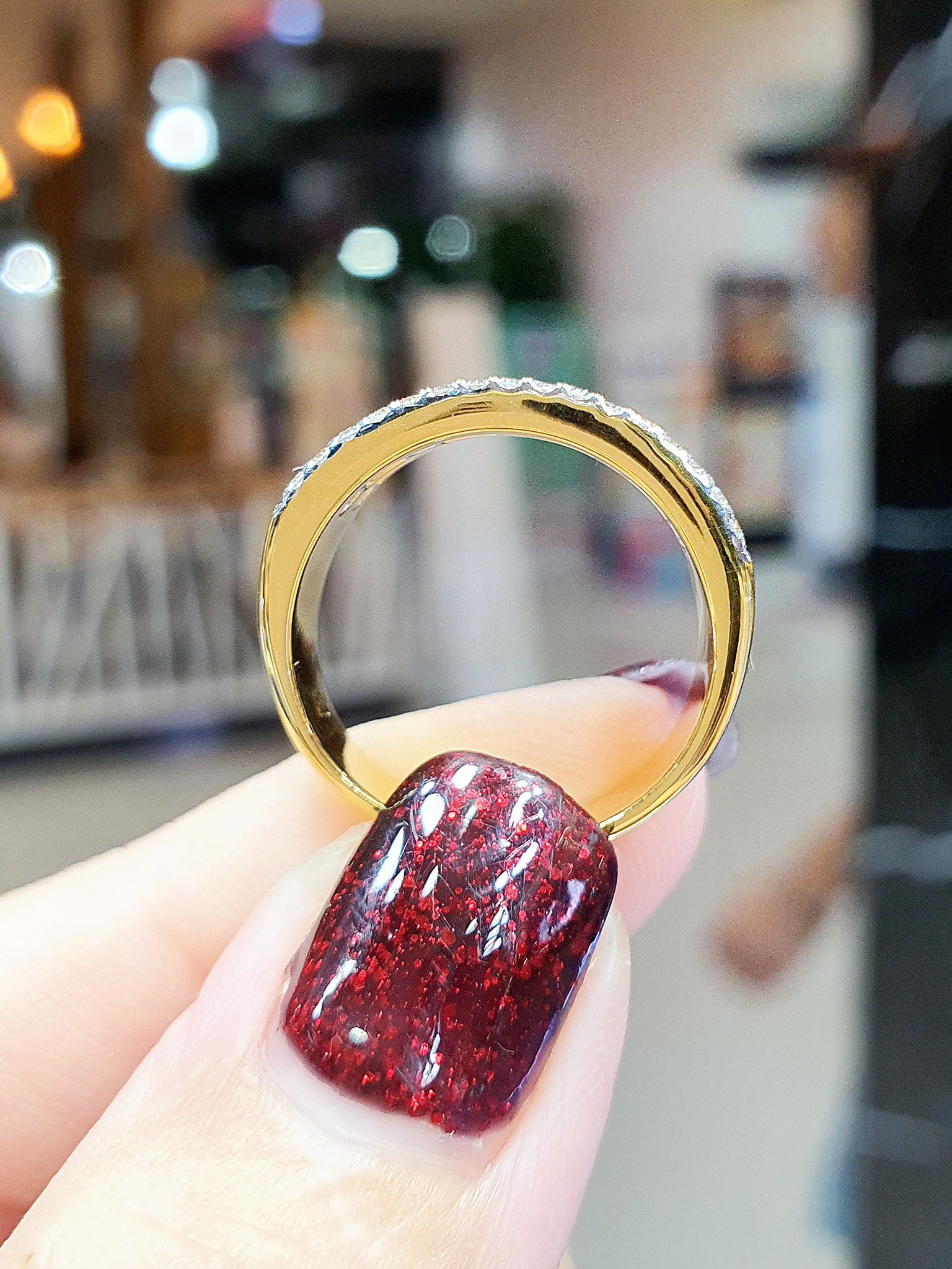 พร้อมส่งและสั่งผลิตแหวนเพชรแท้แถวสวยหรูหรา ใส่เต็มๆสวยเด่นสะดุดตา แหวนแต่งงาน แหวนหมั้น ใส่เที่ยว ออกงาน แหวนทองคำ 18K เพชรเบลเยี่ยมแท้ 1.28 กะรัต 66 เม็ด ราคาถูกมาก ส่งฟรี