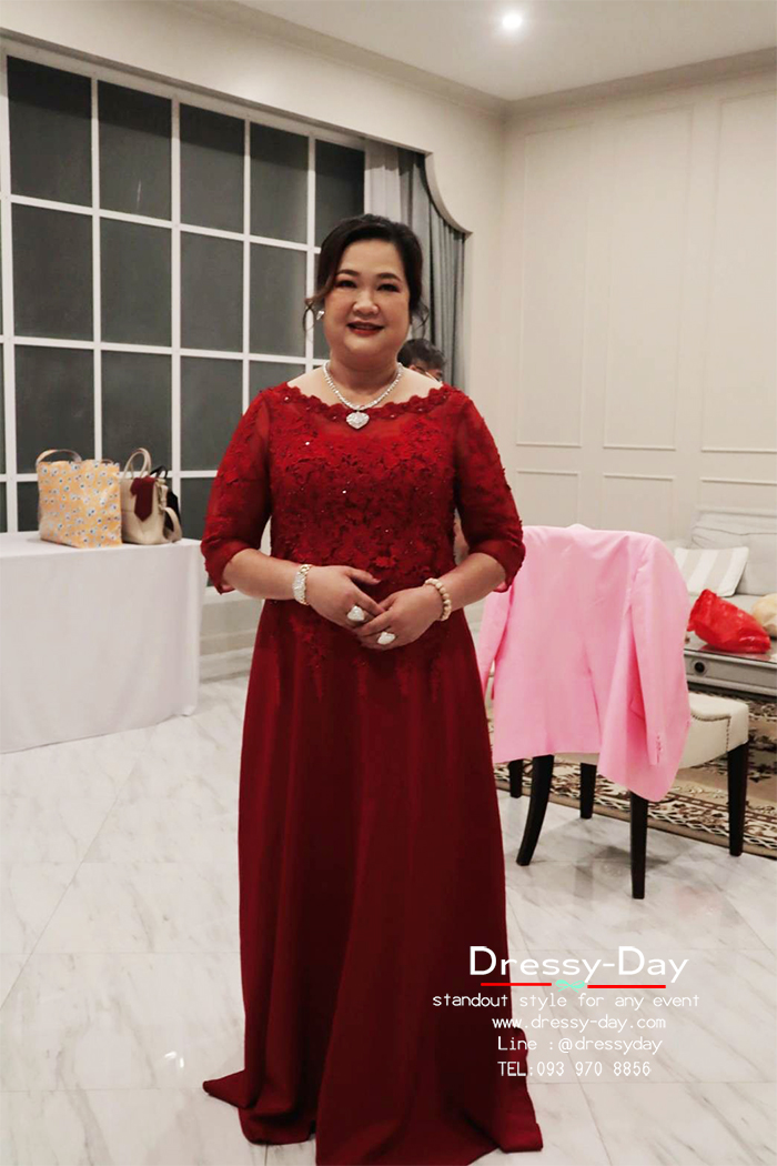 ชุดราตรีแม่เจ้าสาว