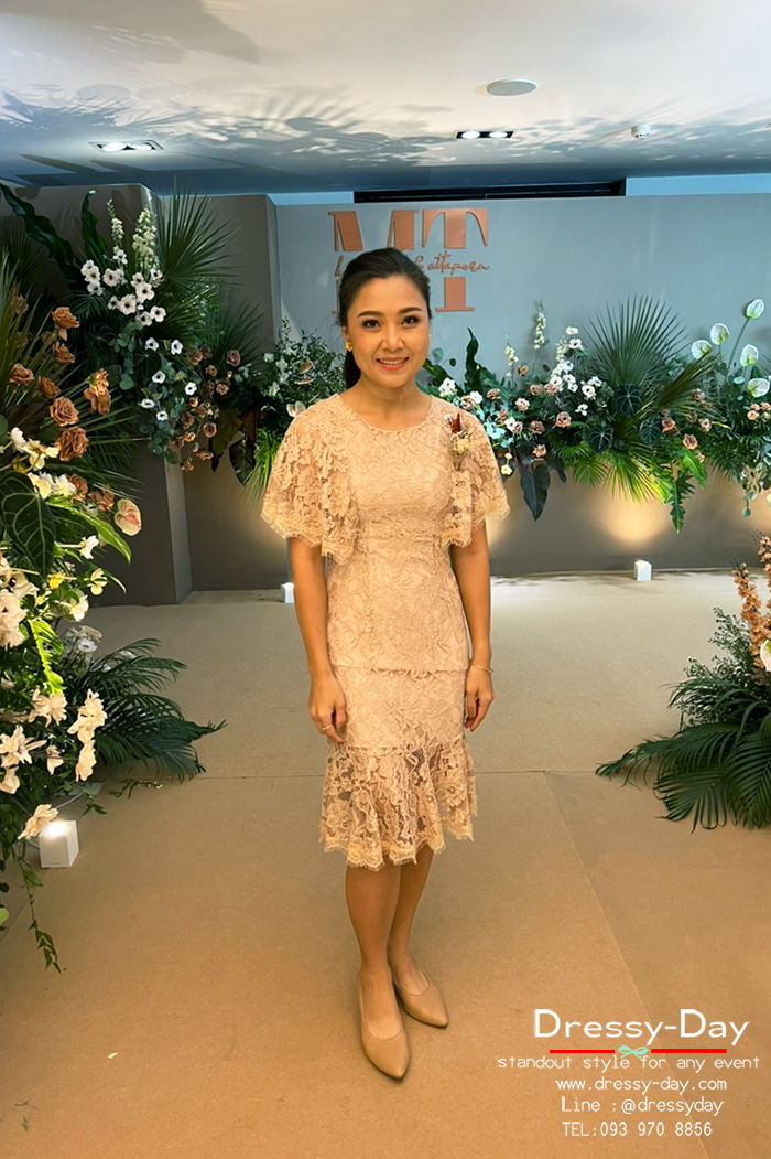 ชุดแม่เจ้าสาวไม่แก่