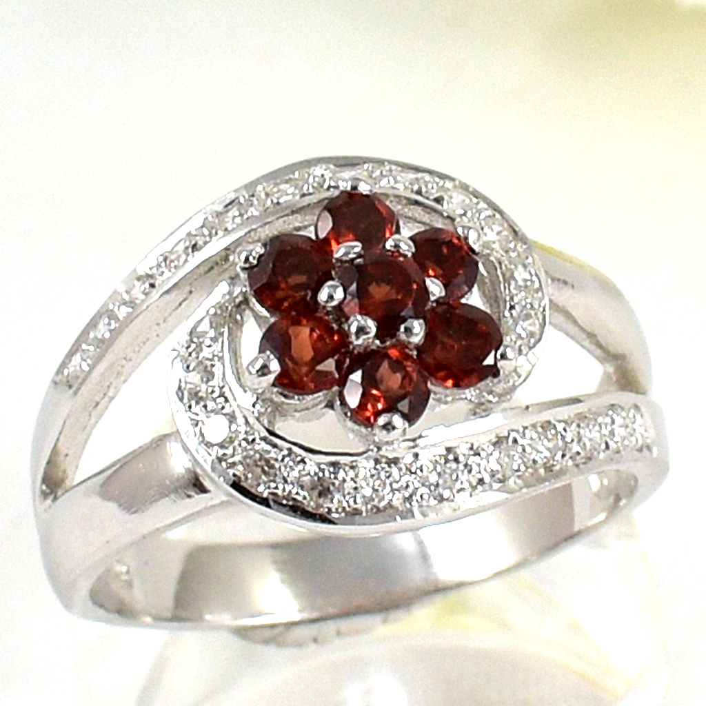 แหวนเงินแท้ราคาถูกชุบทองคำขาว พลอยแท้โกเมน 0.84 กะรัต เพชรCZ 0.24 กะรัต งานประณีตสวยงาม สั่งผลิตค่ะ