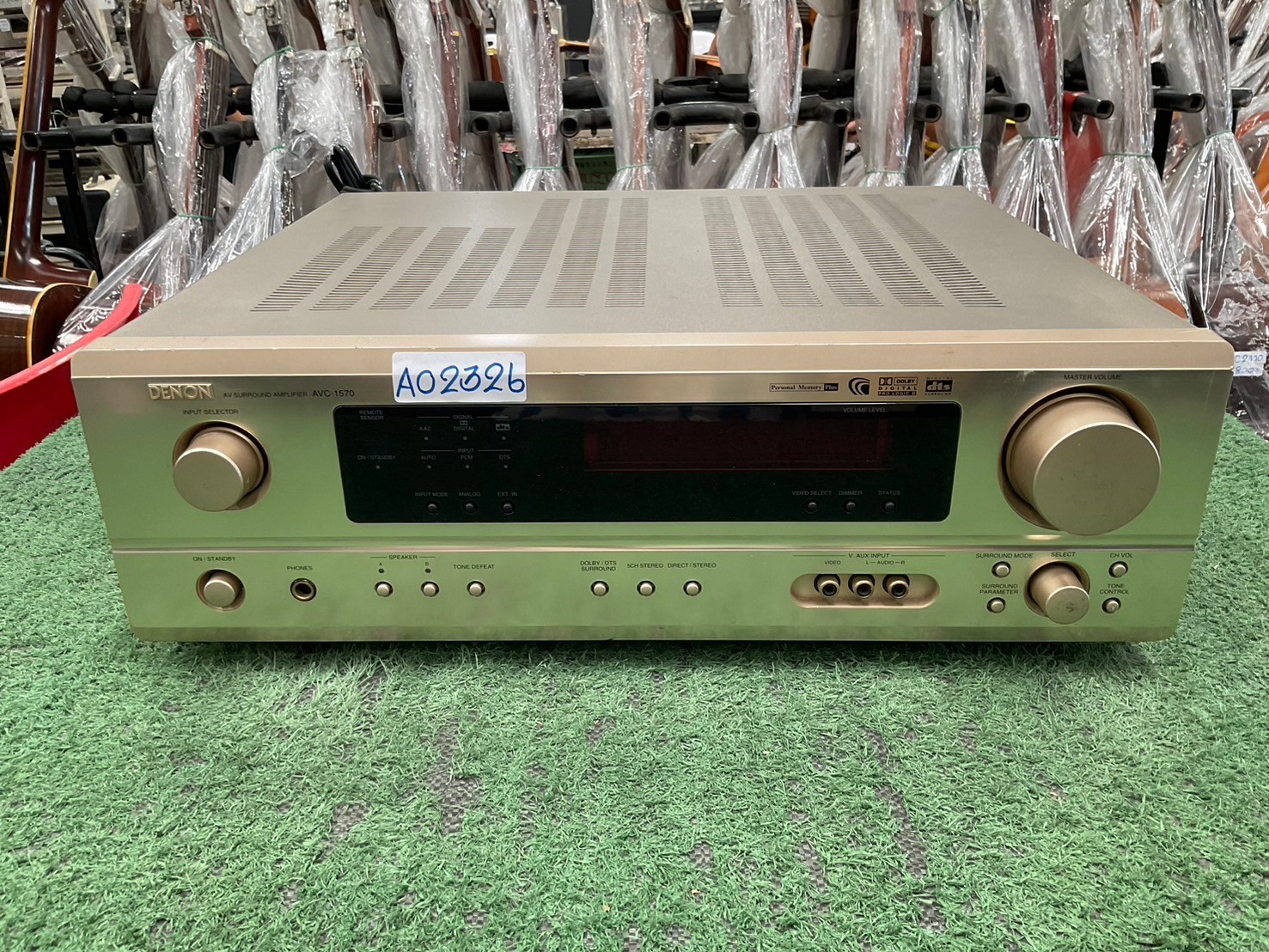เครื่องขยายเสียง DENON : AVC-1570
