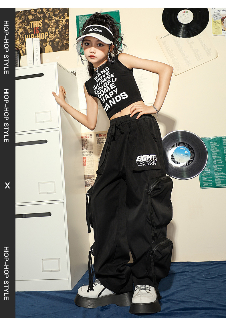 ชุดเต้น ชุดเชียร์ เสื้อเอวลอยสีขาว ดำ+กางเกงคาร์โก้