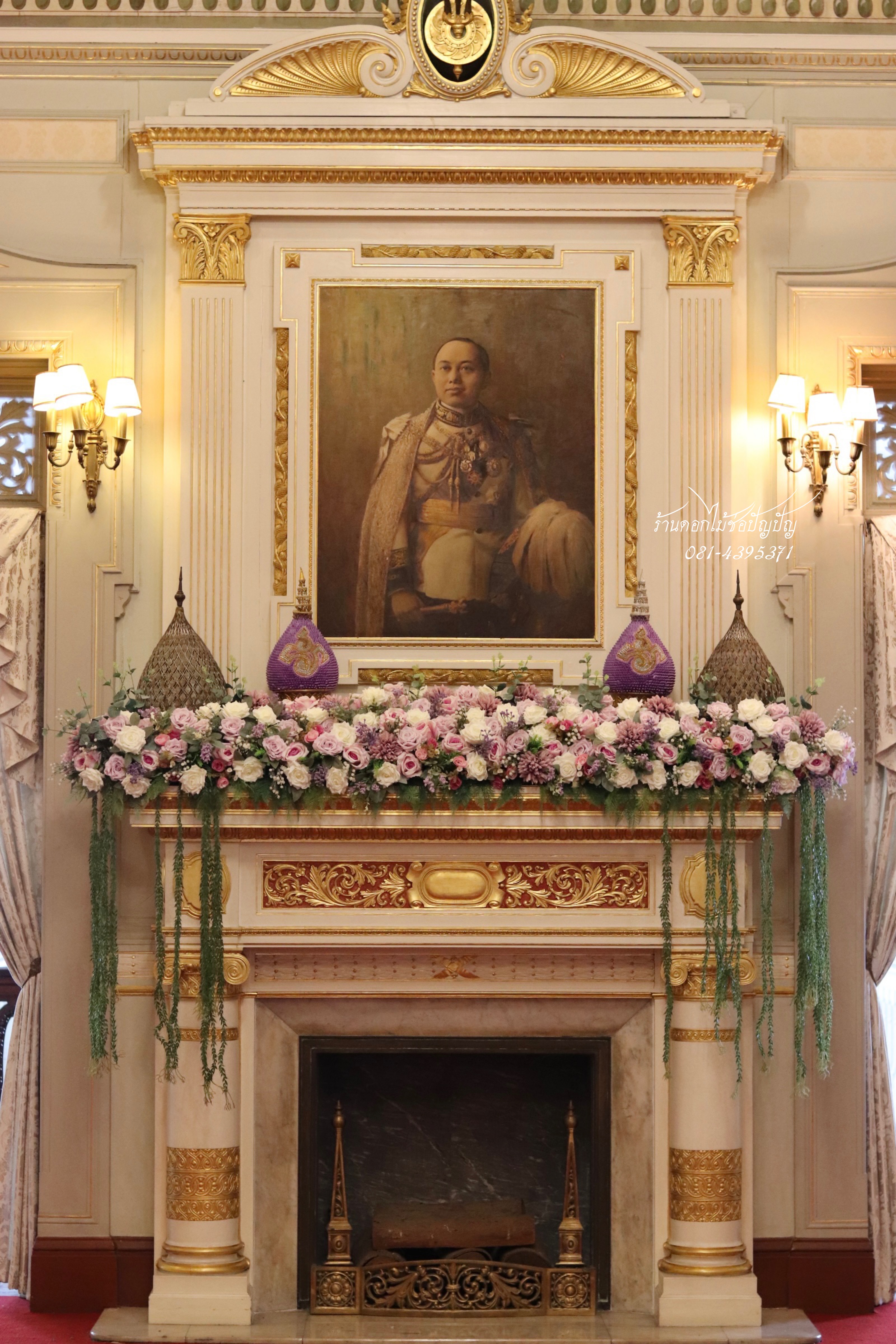 ดอกไม้ประดิษฐ์ประดับพระบรมรูป ร.6