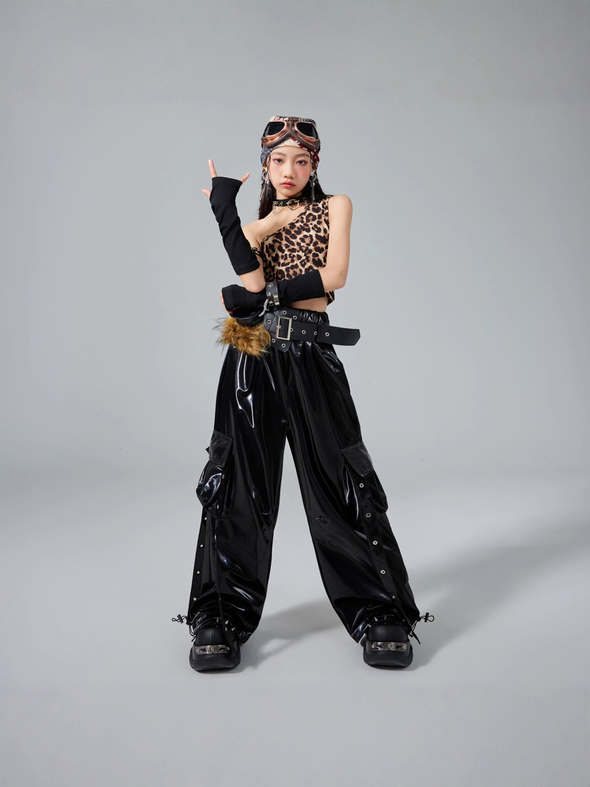 Friendly4kid ชุดเต้น เด็กผู้หญิง เซ็ตเสื้อลายเสือ+กางเกงแนวสตรีทลุคฮิปฮอป**เปิดจอง